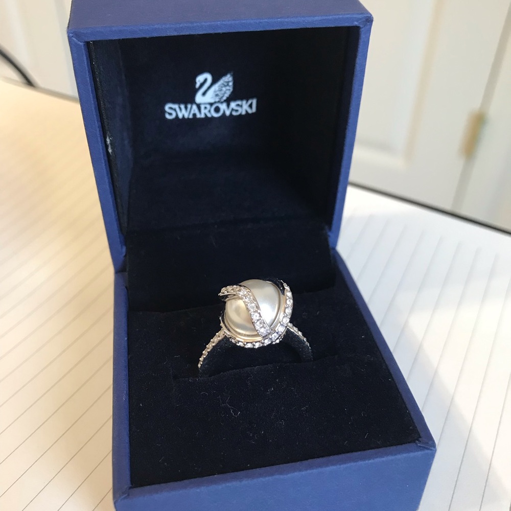 Swarovski Crystal & Pearl Nude Ring (Size 7)